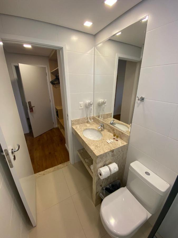 Legacy Hotel Guaratingueta - Ao Lado De Aparecida -Sp Eksteriør billede